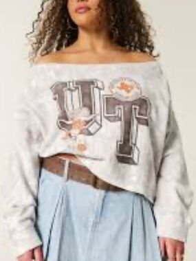 Hollister Off-Shoulder University Graphic Sweater in White and Brown